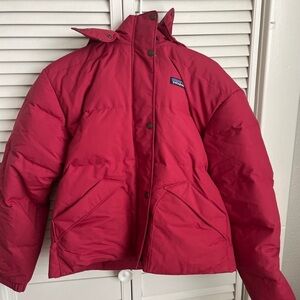Patagonia Women's Downdrift Jacket size medium NWT wax red